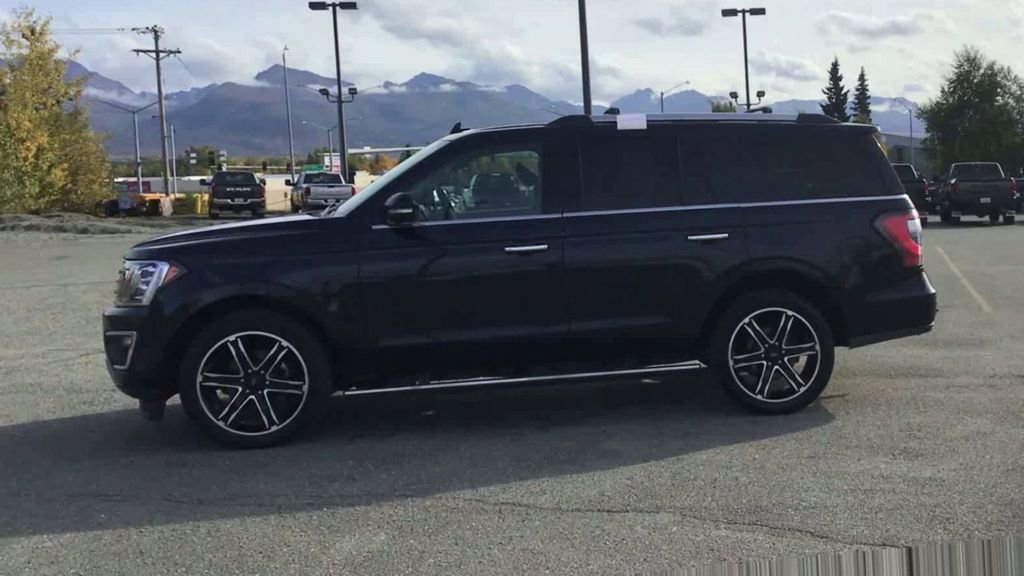 Used 2021 Ford Expedition Limited image 5