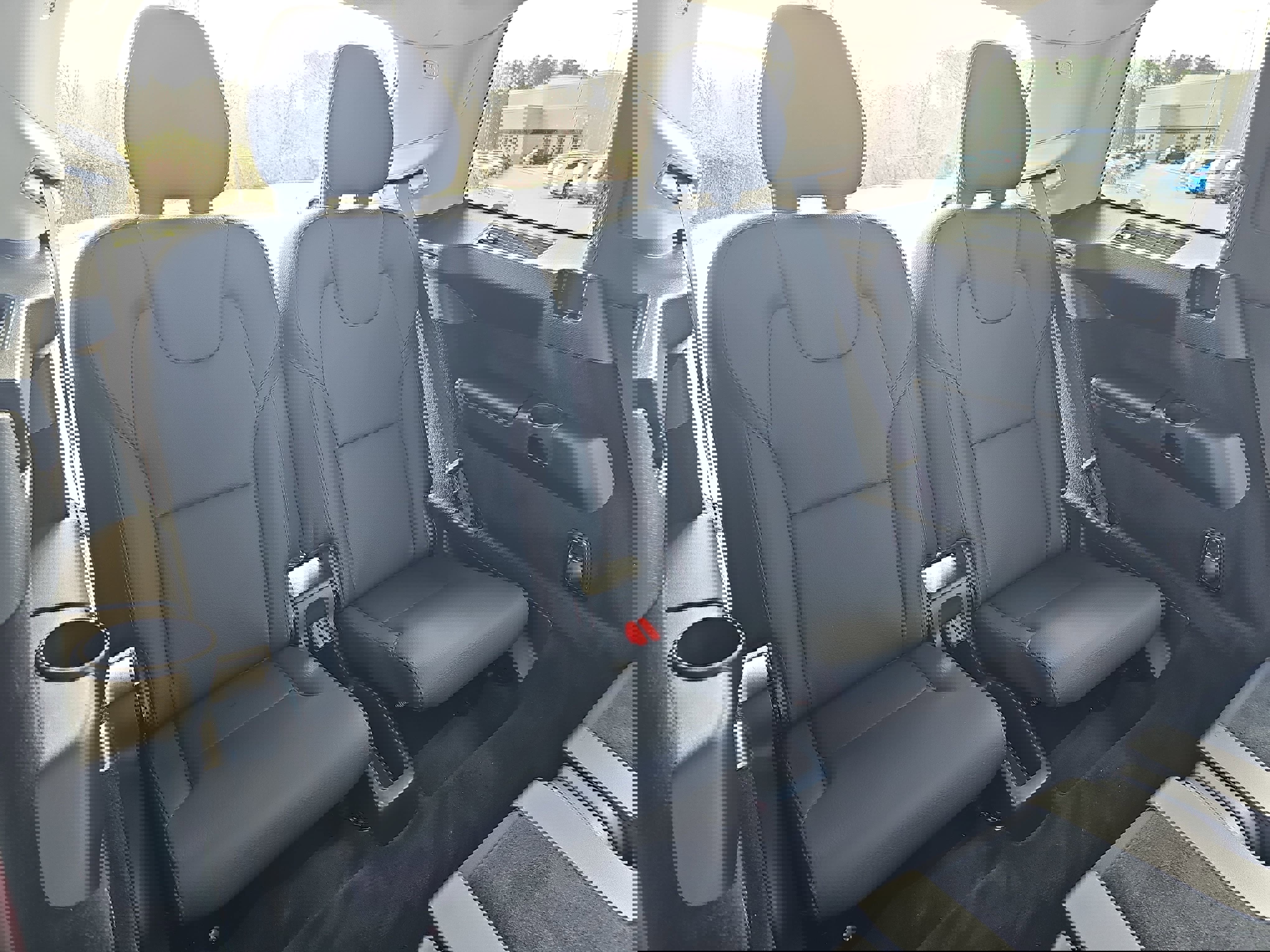 Used 2024 Volvo XC90 B6 Plus w/ Protection Package Premier image 12