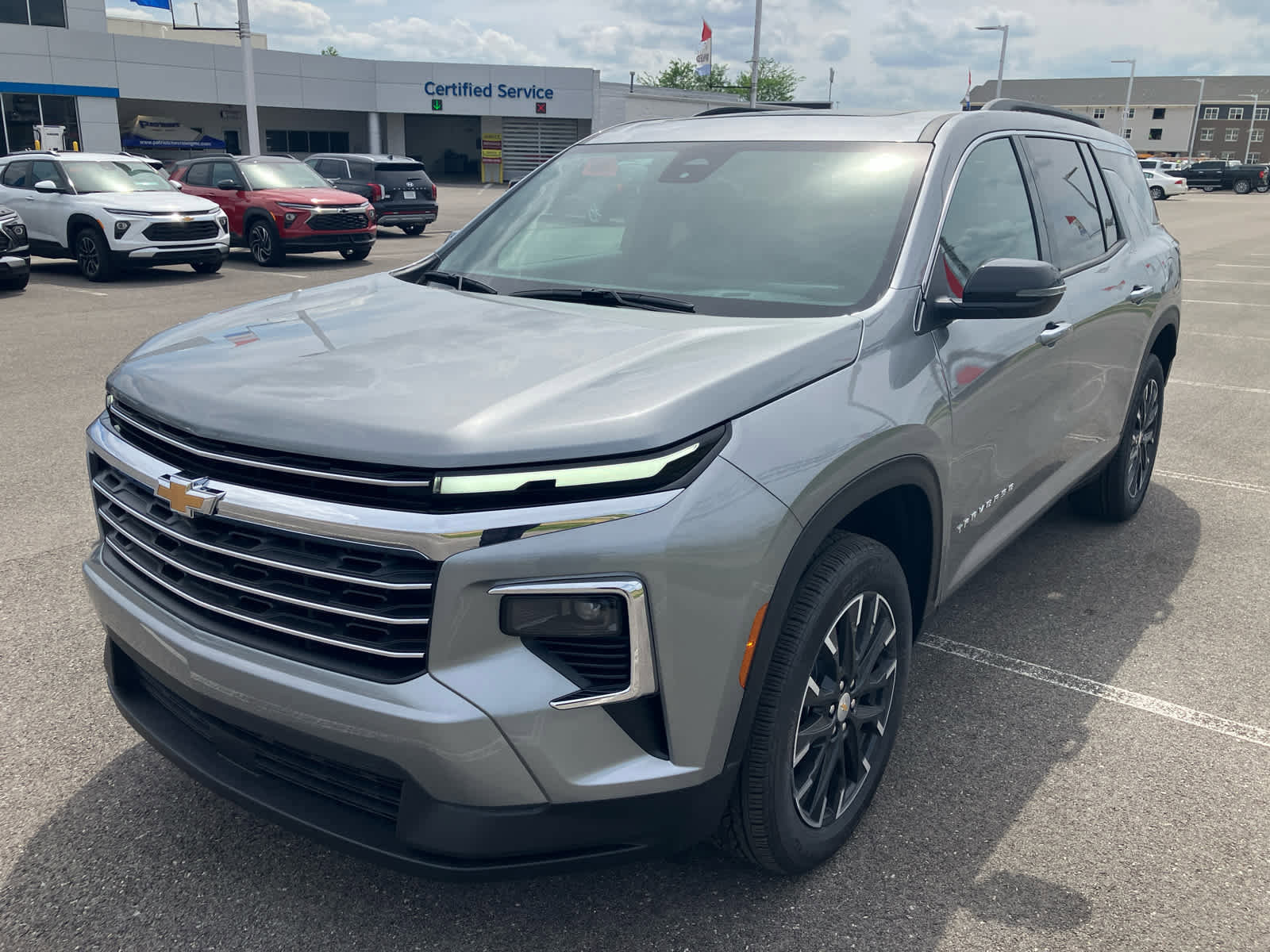 New 2026 Chevrolet Traverse LT w/ Sun and Wheel Package image 3