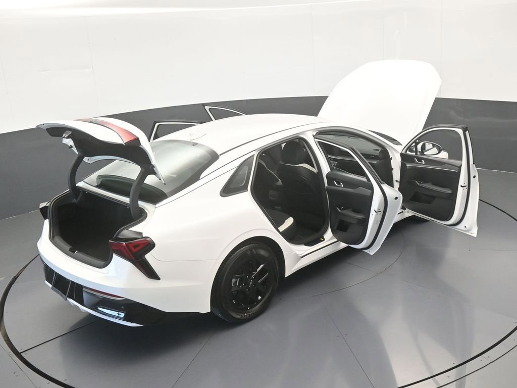 New 2025 Kia K5 LXS FWD image 62