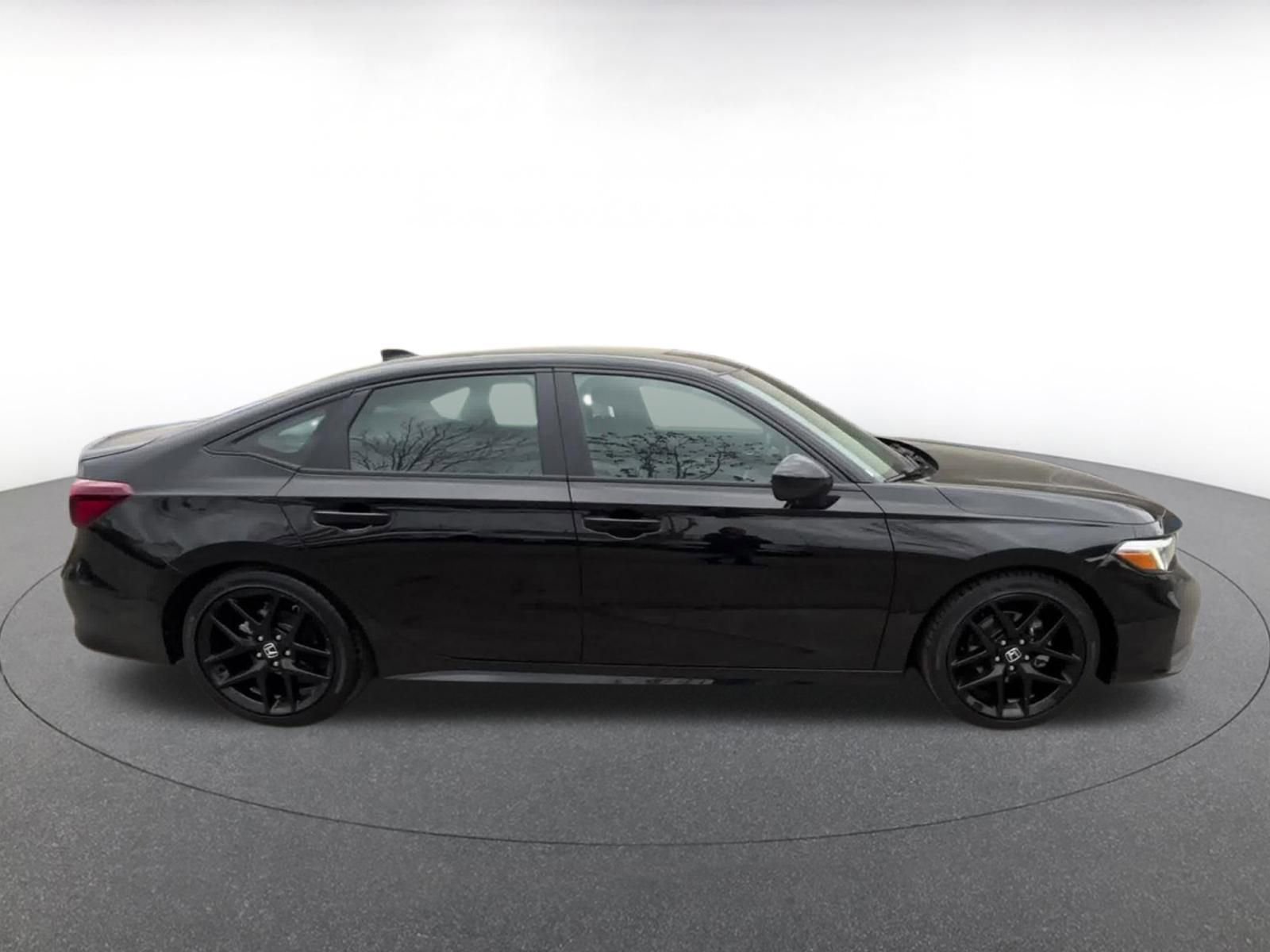 Used 2025 Honda Civic Sport image 16