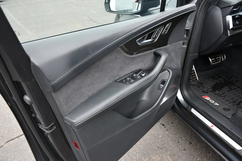 Used 2023 Audi SQ7 Prestige w/ Prestige Package AWD/4WD image 4