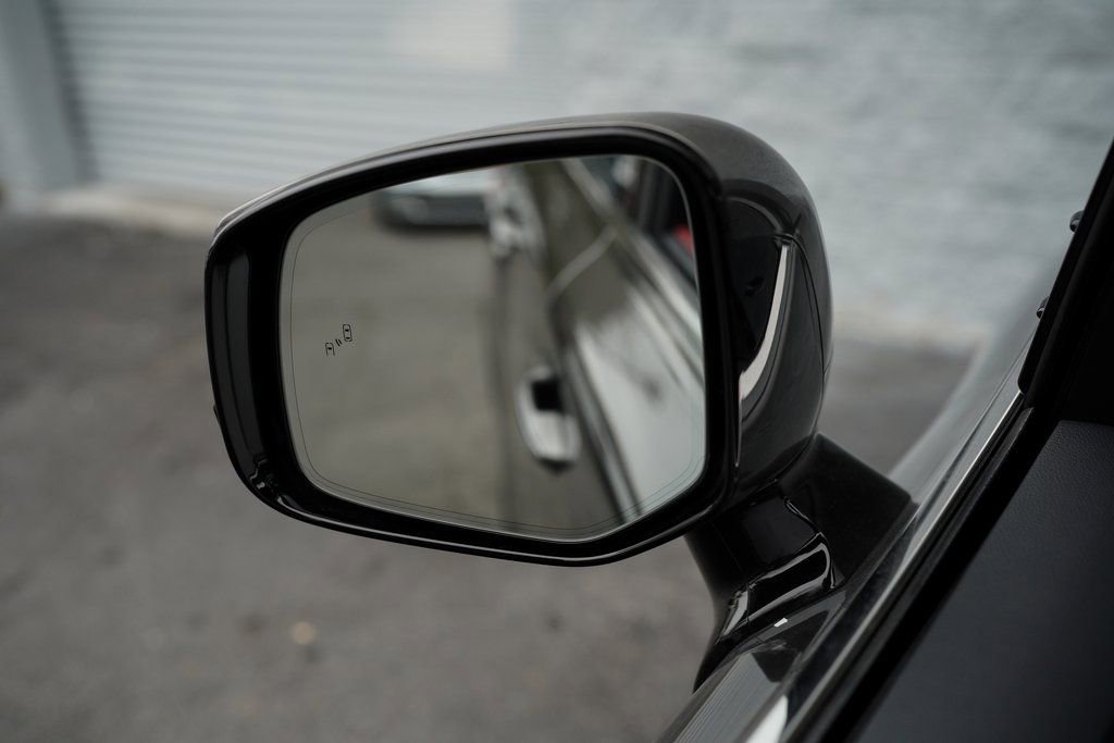 Used 2023 Lexus LX 600 F Sport w/ Accessory Package (Z1) AWD/4WD image 39