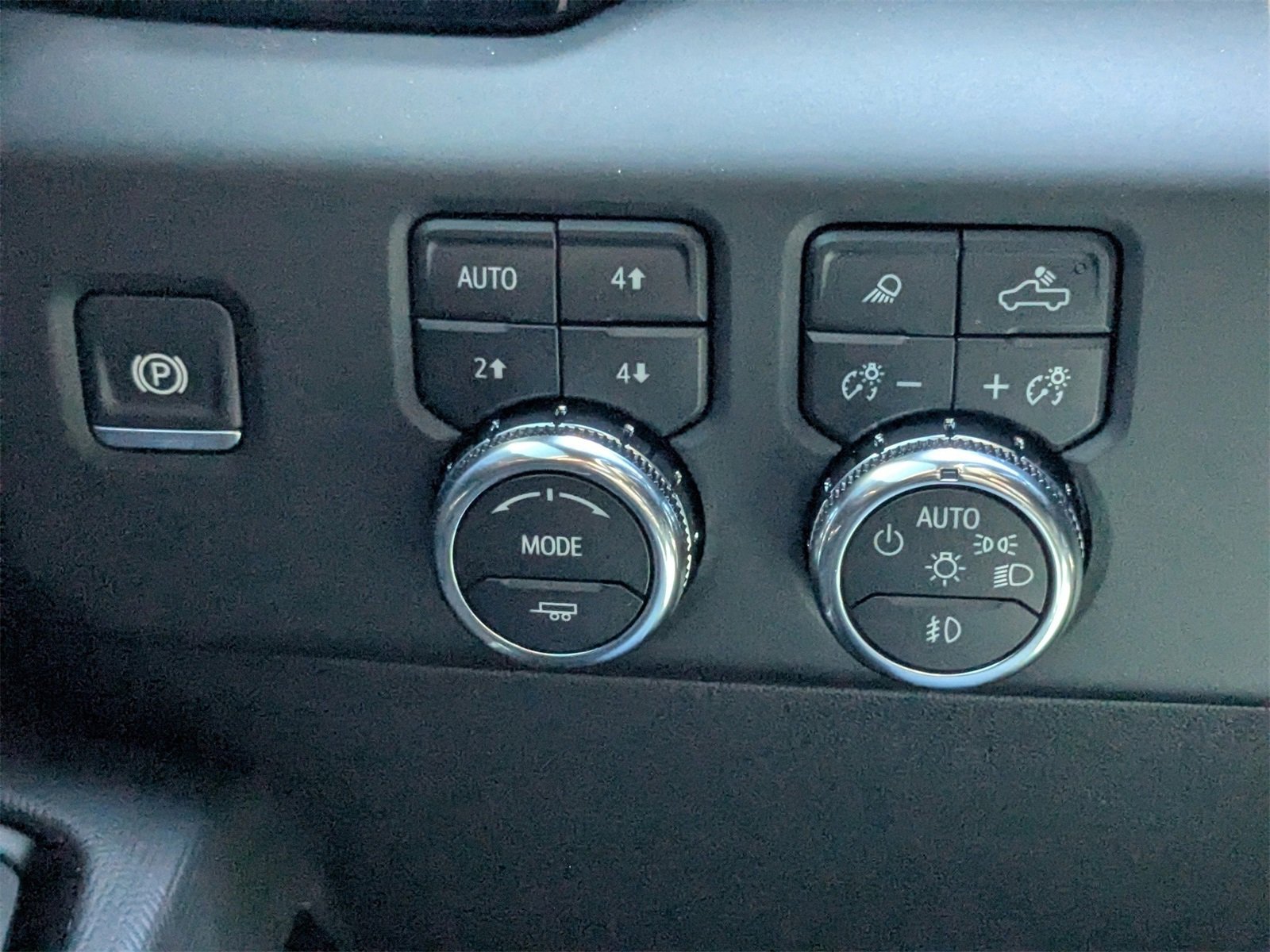 Used 2025 GMC Sierra 1500 AT4X image 28