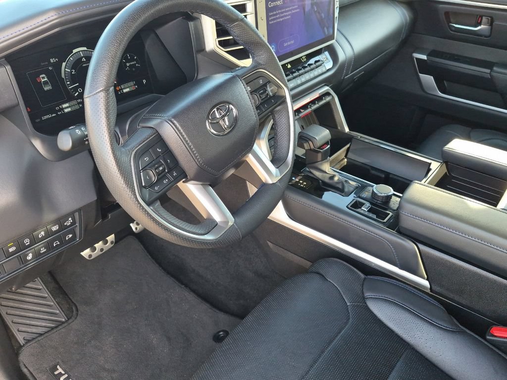 Used 2025 Toyota Tundra Platinum AWD/4WD image 10