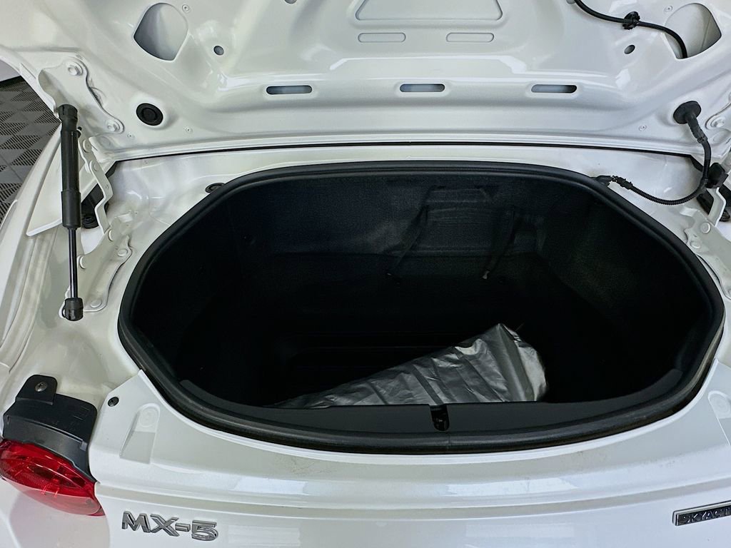 Used 2023 MAZDA MX-5 Miata Grand Touring RWD image 24