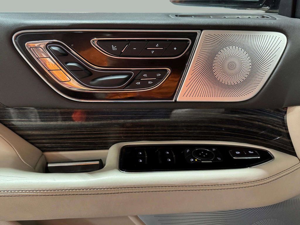 Used 2021 Lincoln Navigator L Black Label w/ Special Edition Package image 10