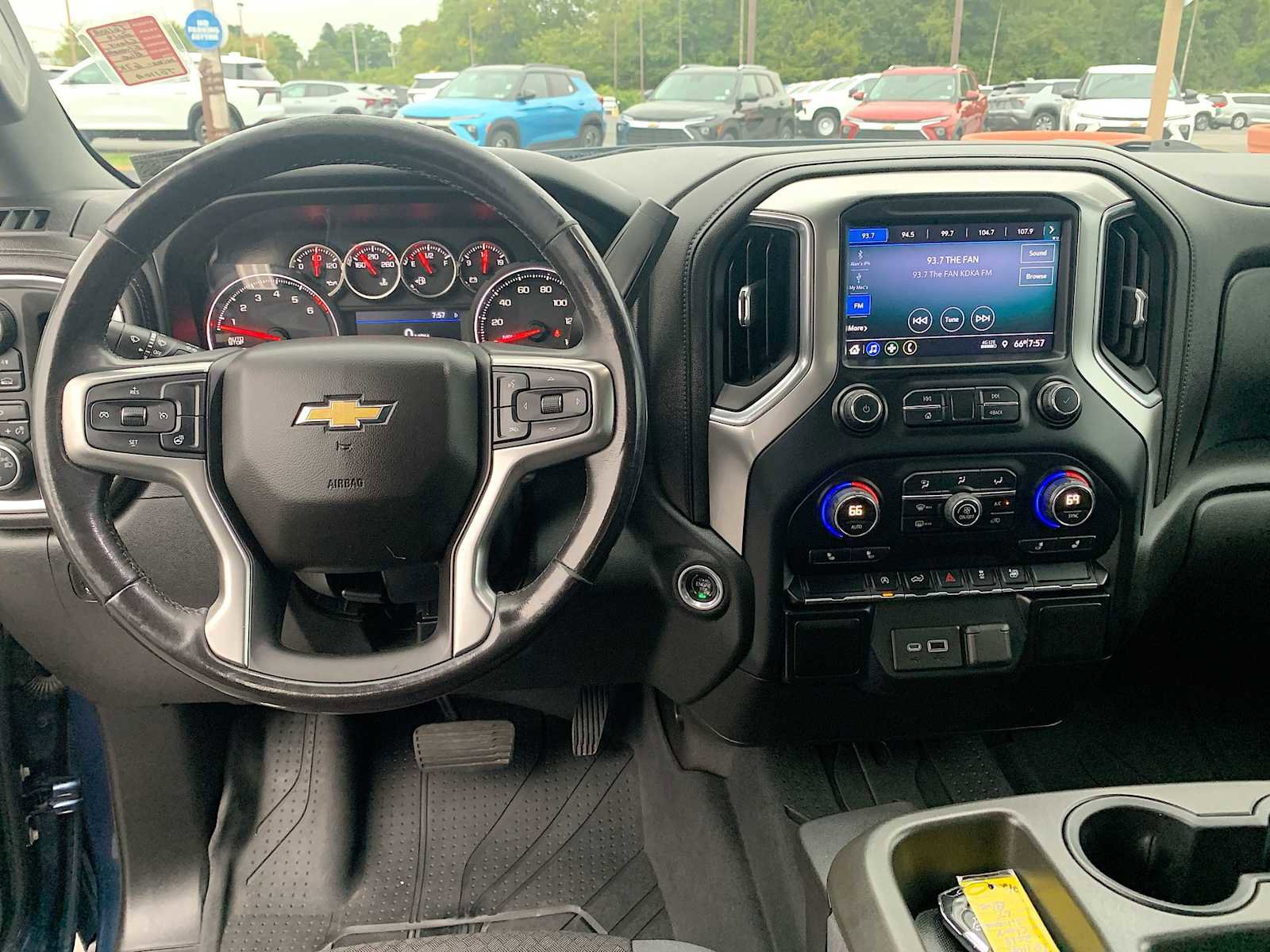 Certified 2019 Chevrolet Silverado 1500 LT w/ All-Star Edition image 19