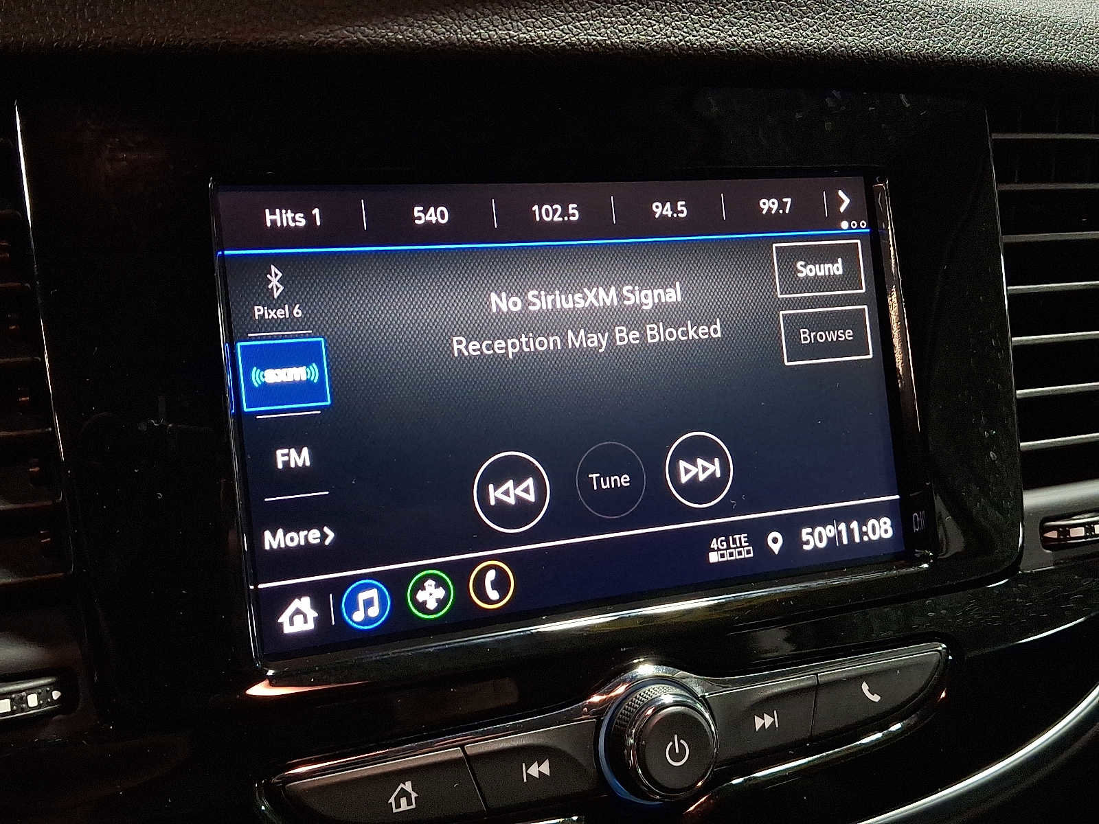 Used 2022 Buick Encore Preferred w/ Safety Package II image 17