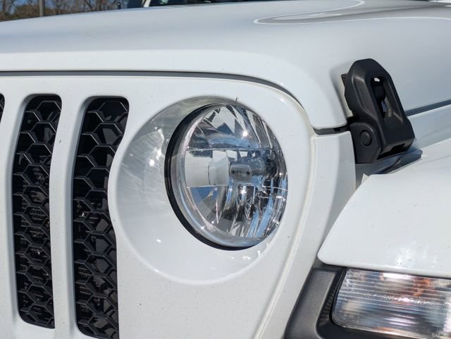 Used 2022 Jeep Gladiator Sport image 9
