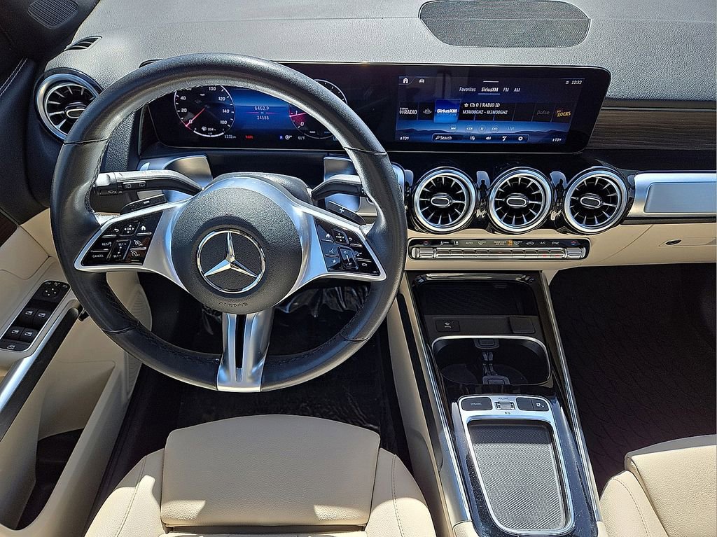 Used 2025 Mercedes-Benz GLB 250 image 17