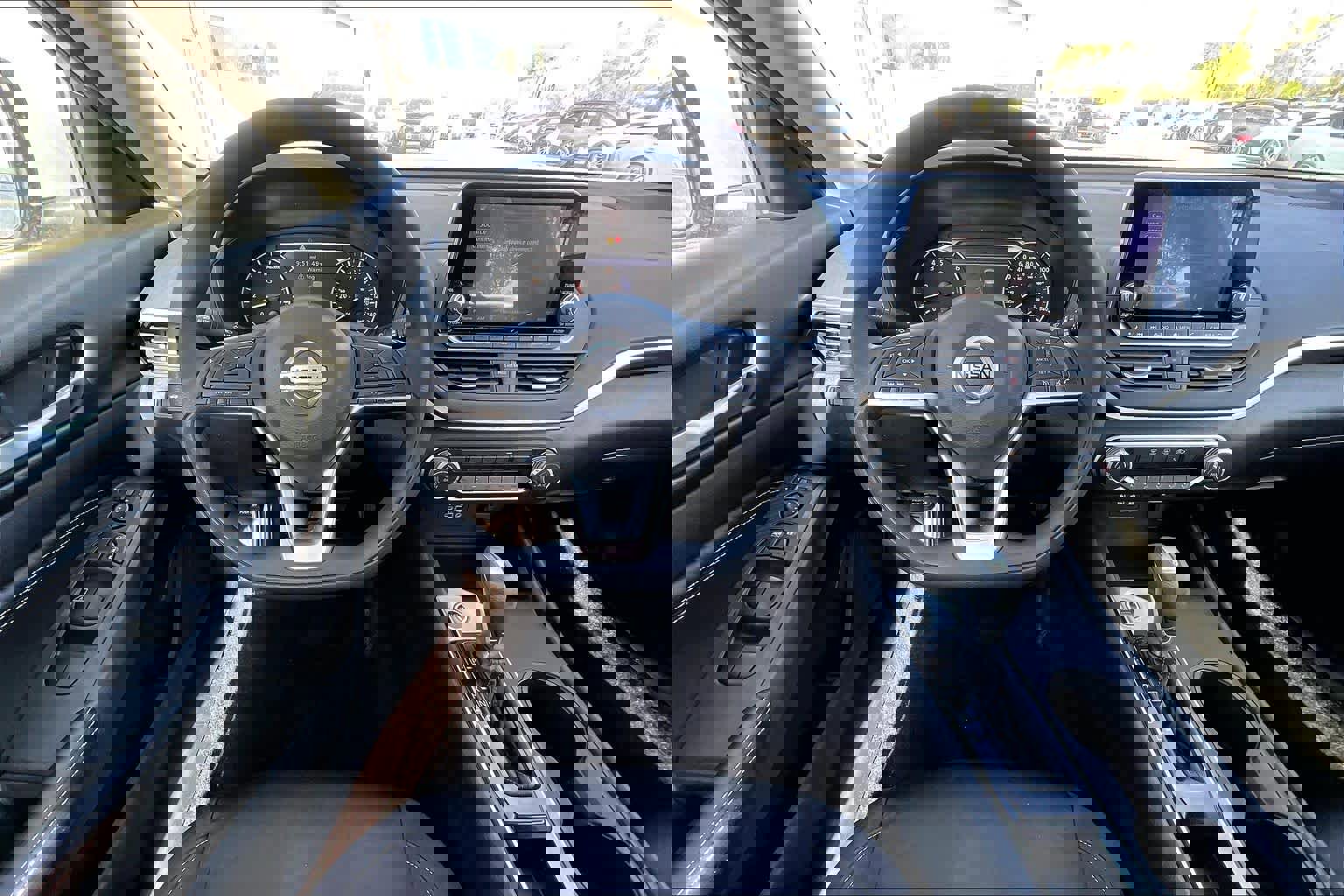 Used 2022 Nissan Pathfinder SV w/ Cargo Package image 6