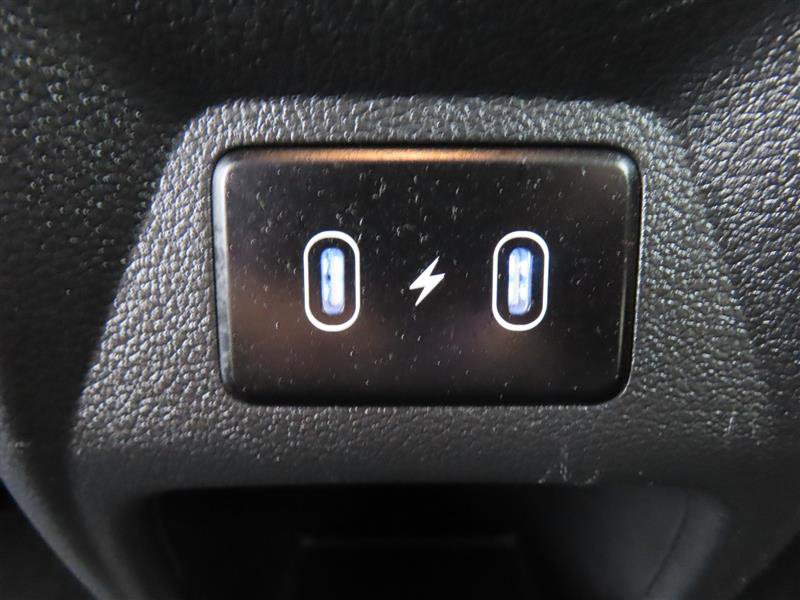 Used 2025 Hyundai Venue SEL FWD image 28