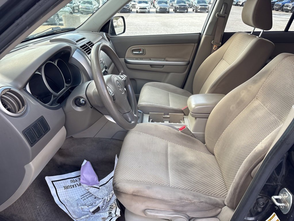 Used 2011 Suzuki Grand Vitara Premium image 16