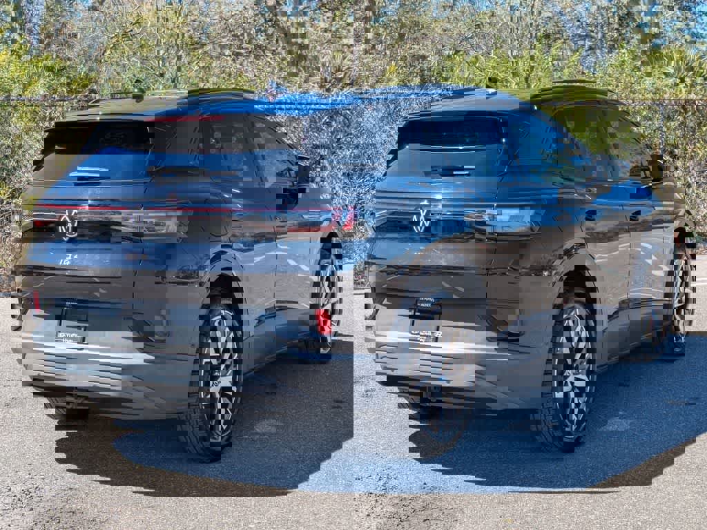 Used 2023 Volkswagen ID.4 Pro S image 5