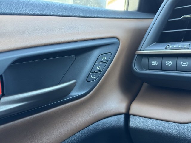 Certified 2025 Toyota Crown Signia image 35