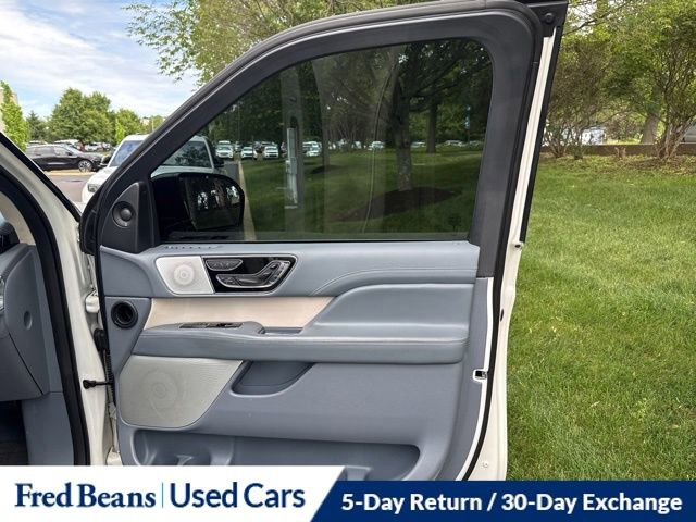 Used 2023 Lincoln Navigator L Black Label AWD/4WD image 18