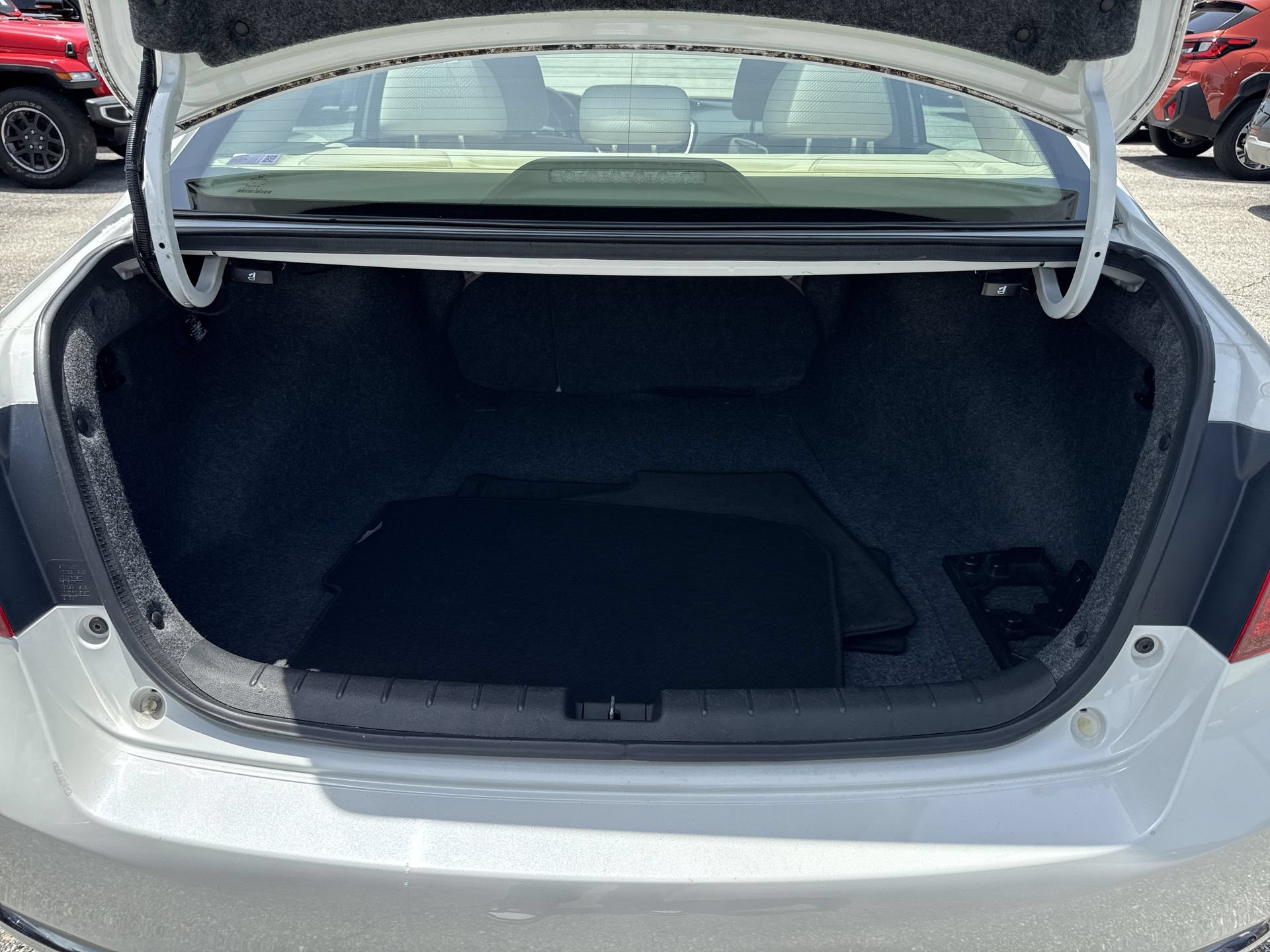 Used 2017 Honda Accord EX image 13