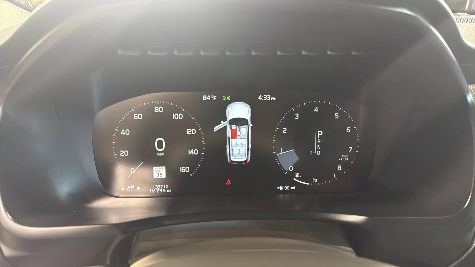 Used 2019 Volvo XC90 T5 Momentum w/ Multimedia Package AWD/4WD image 23