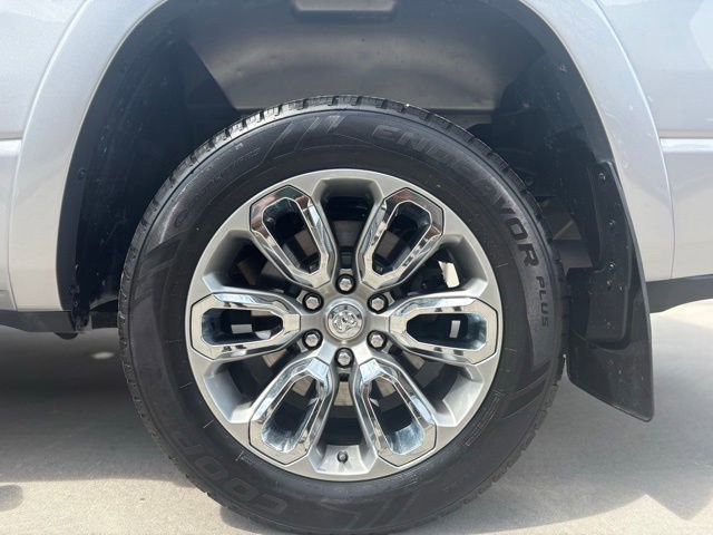 Used 2019 RAM 1500 Laramie w/ Sport Appearance Package AWD/4WD image 9