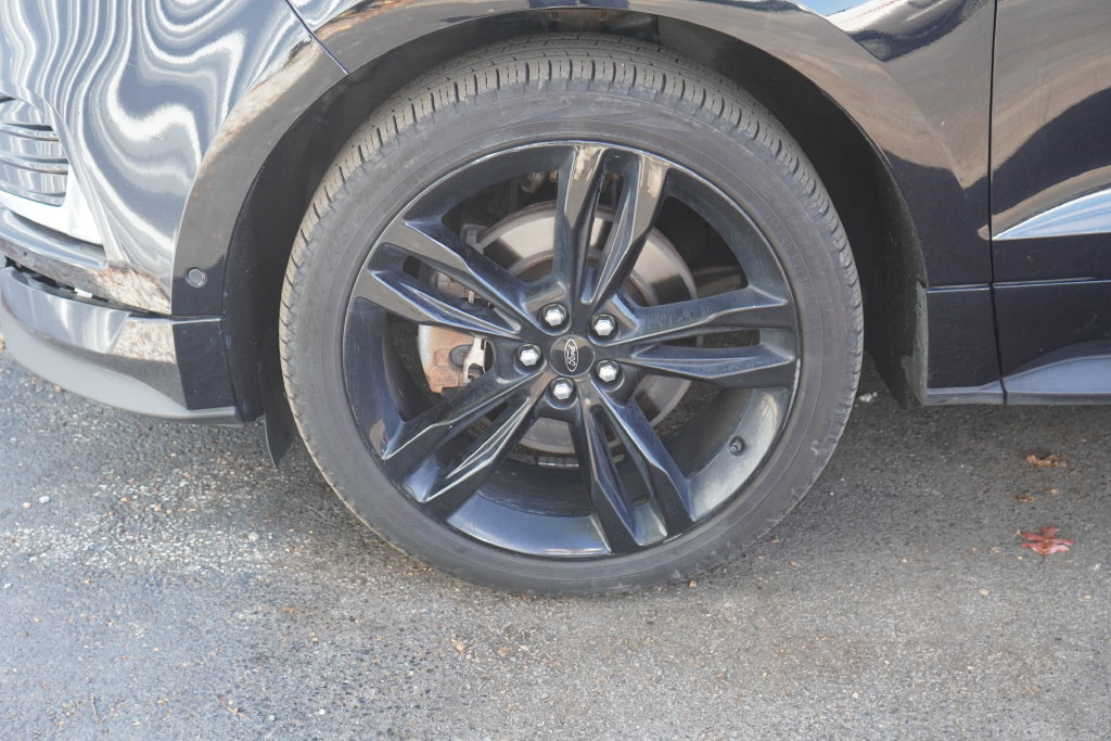 Used 2019 Ford Edge ST w/ Equipment Group 401A AWD/4WD image 6