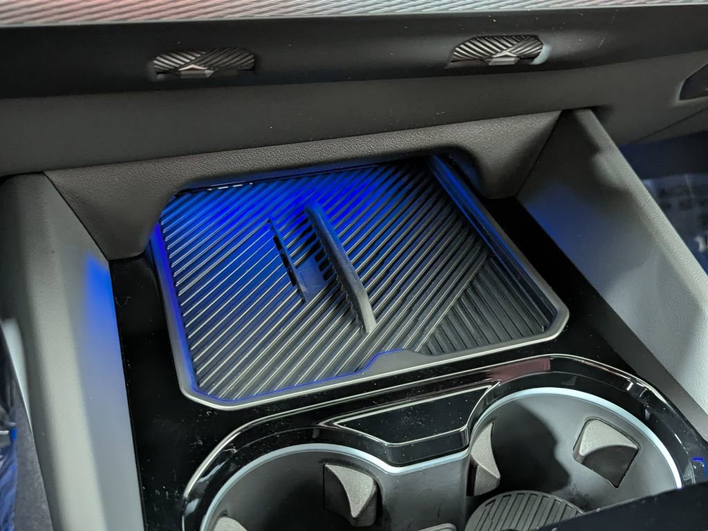 Used 2025 BMW 530i xDrive w/ M Sport Package image 30