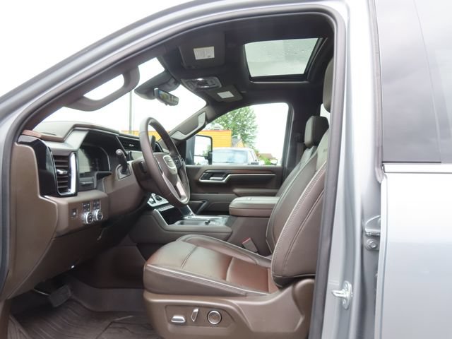 Certified 2026 GMC Sierra 3500 Denali w/ Denali Reserve Package AWD/4WD image 16