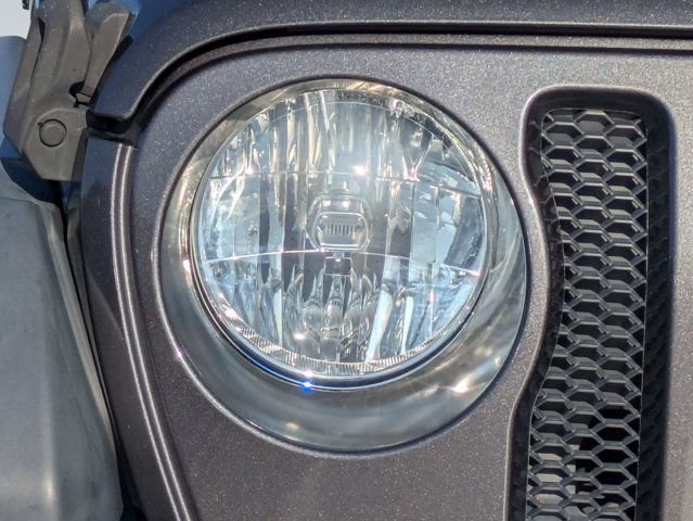 Used 2018 Jeep Wrangler Unlimited Sport S AWD/4WD image 9