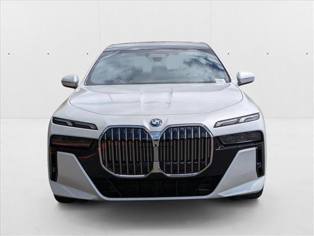 New 2025 BMW 750e xDrive image 5