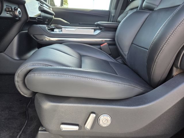 New 2026 Lincoln Navigator Reserve w/ Jet Appearance Package AWD/4WD image 12