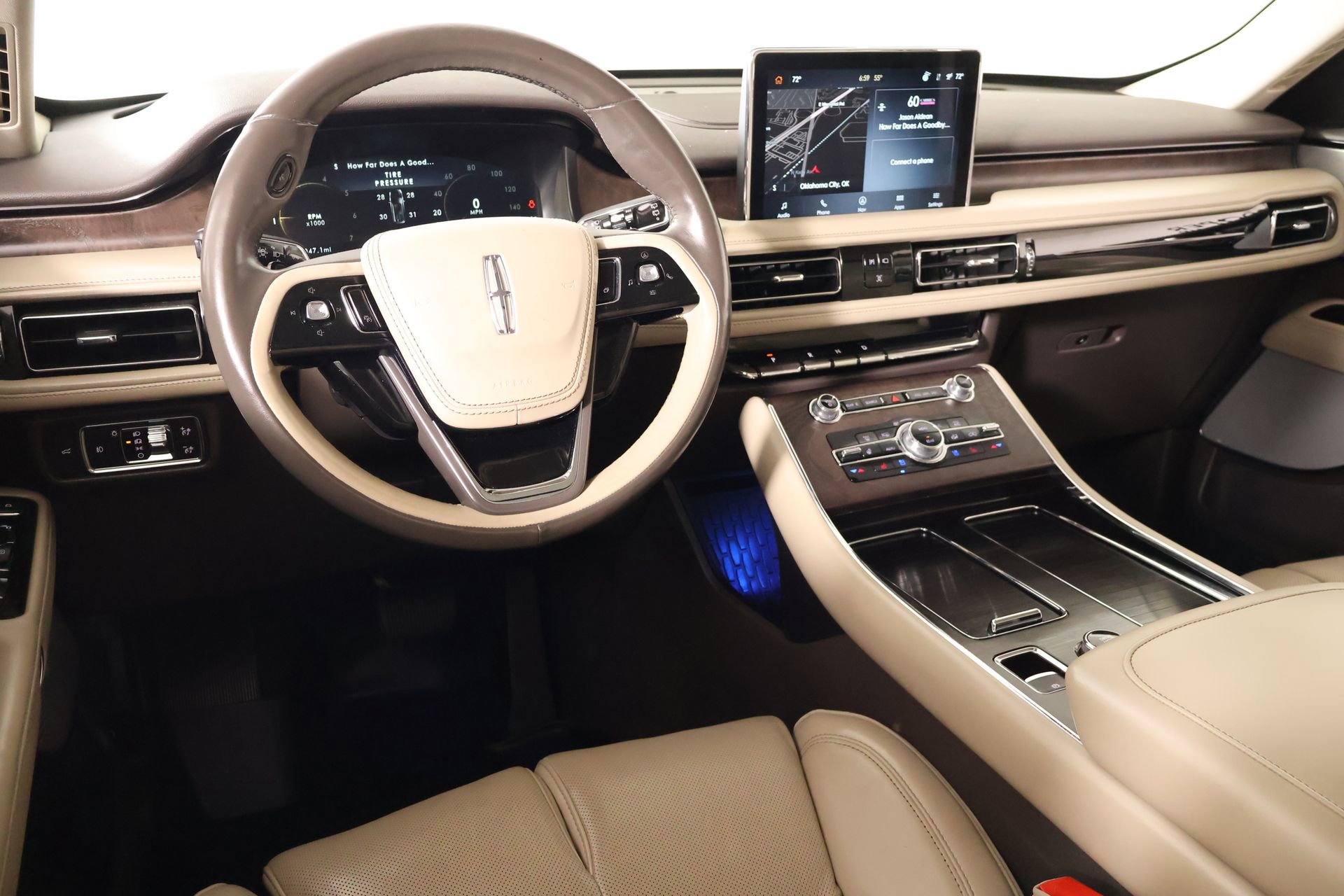 Used 2021 Lincoln Aviator Reserve w/ Equipment Group 201A RWD image 2