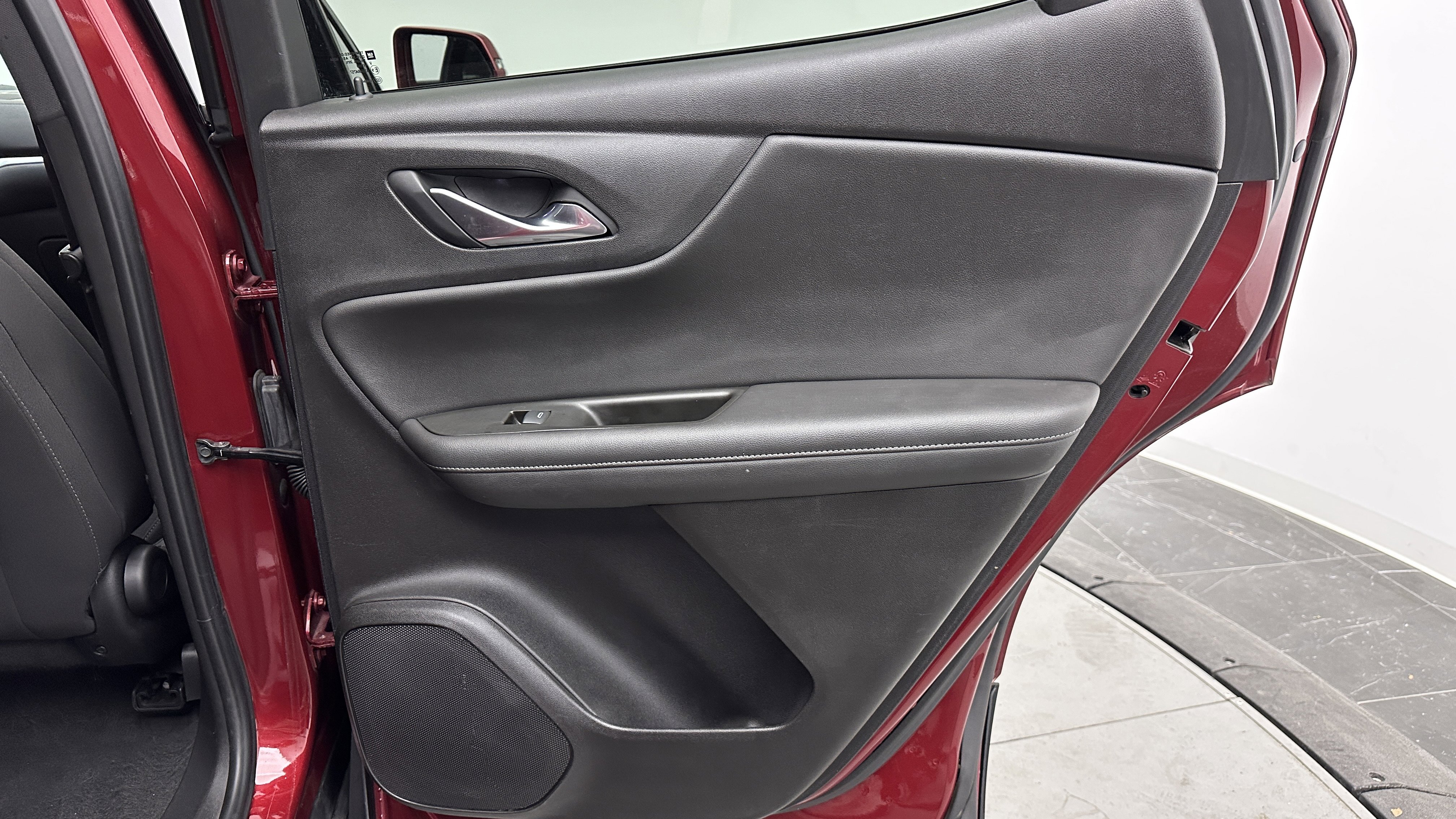 Used 2019 Chevrolet Blazer LT image 31