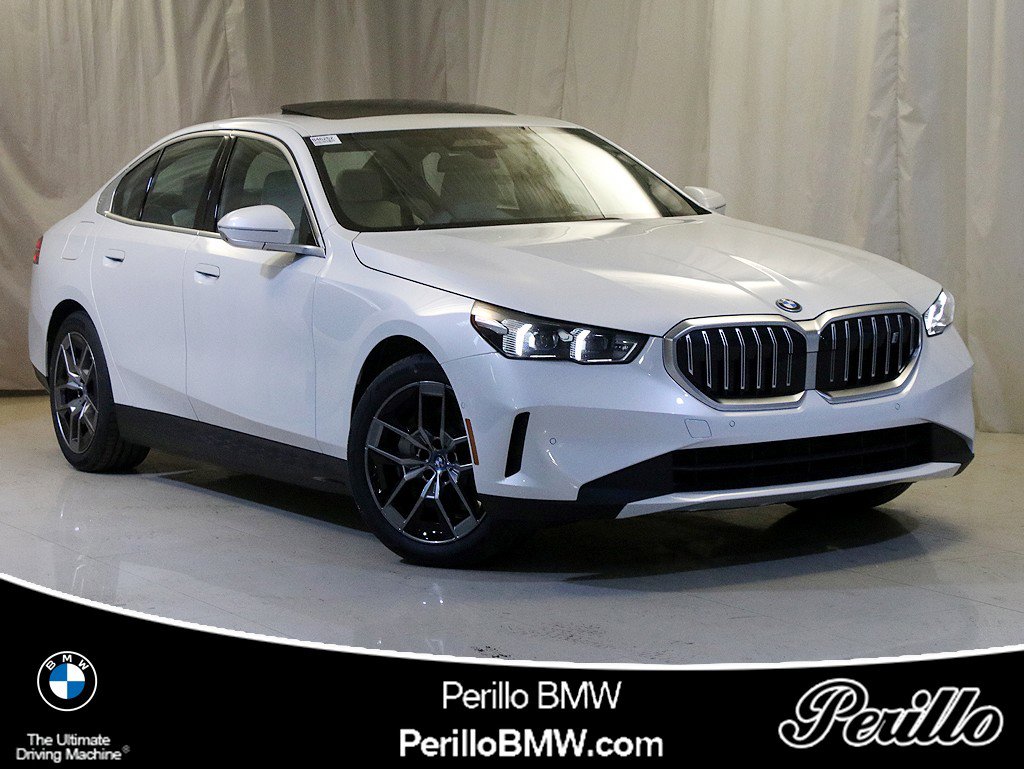 Used 2025 BMW i5 xDrive40 w/ Premium Package image 1