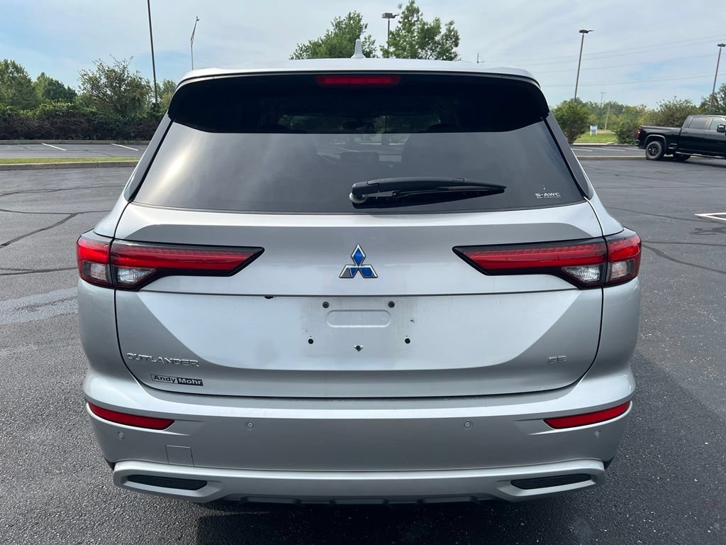 Used 2022 Mitsubishi Outlander SE AWD/4WD image 3