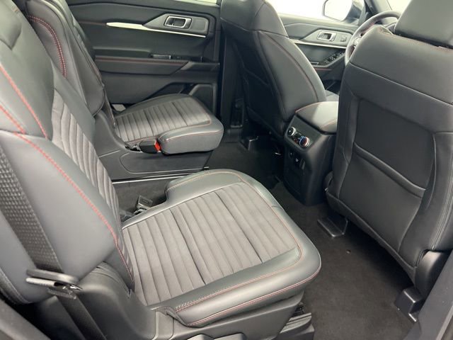 Used 2025 Ford Explorer ST-Line w/ Premium Package image 24