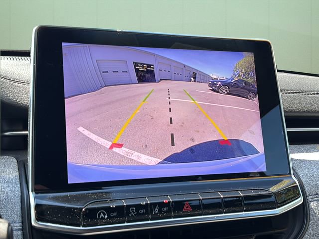 Used 2024 Jeep Compass Sport image 31