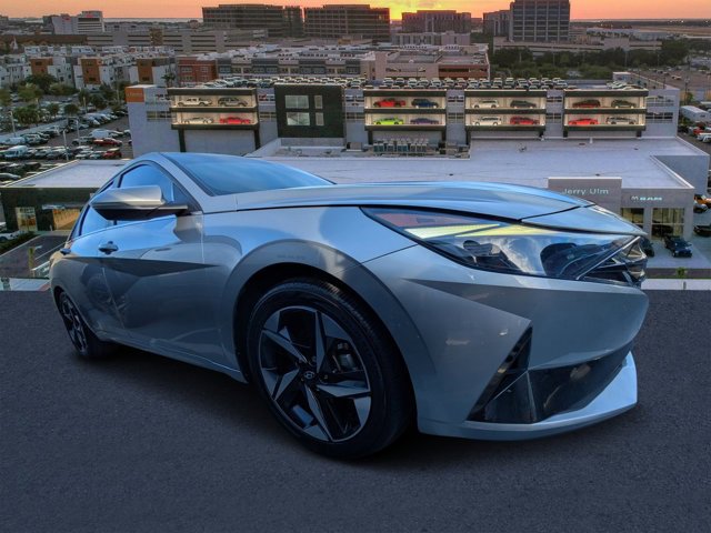 Used 2022 Hyundai Elantra SEL w/ Convenience + Premium Package