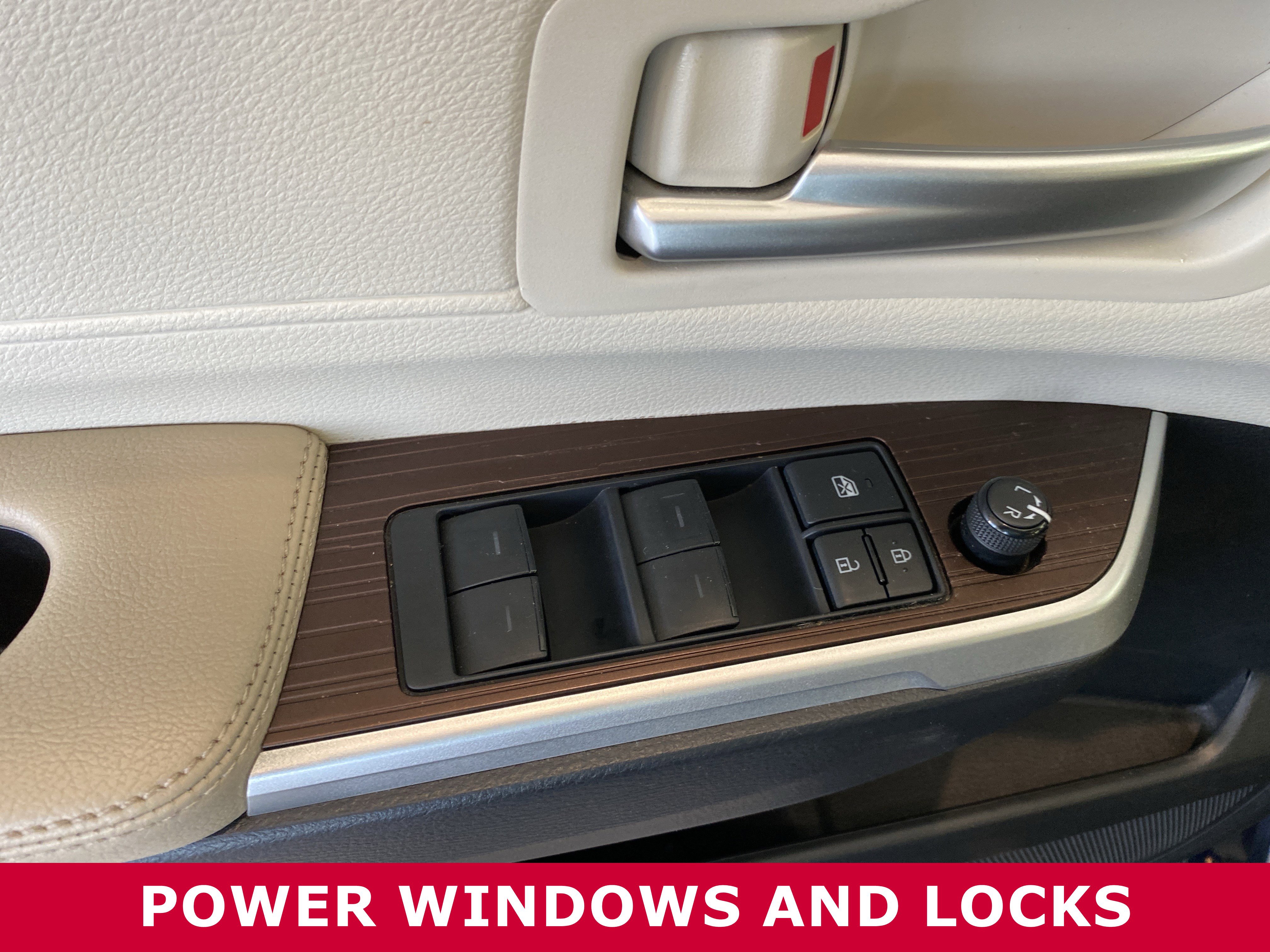 Used 2021 Toyota Sienna XLE image 9