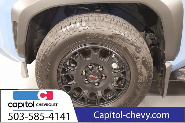 Used 2025 Toyota 4Runner TRD Off-Road Premium AWD/4WD image 9