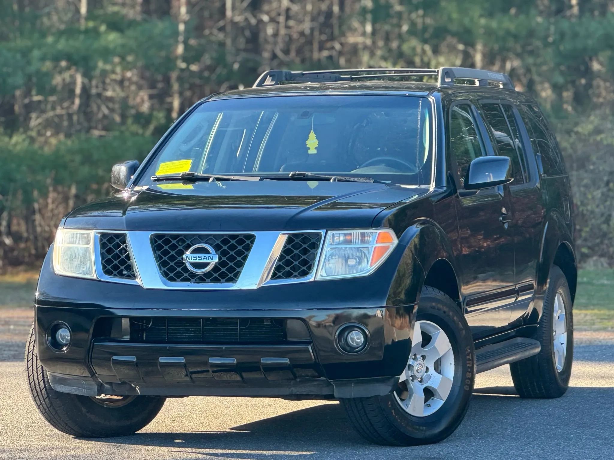 Used 2007 Nissan Pathfinder SE image 1