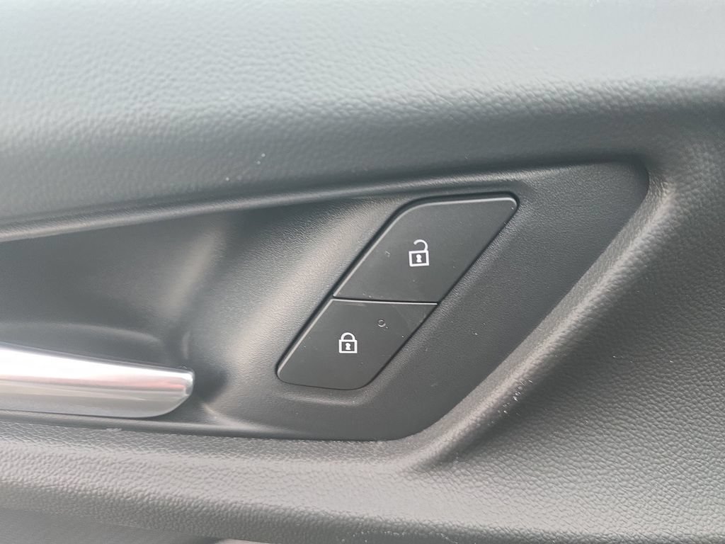 New 2026 Chevrolet Equinox LT w/ Safety and Technology Package AWD/4WD image 24