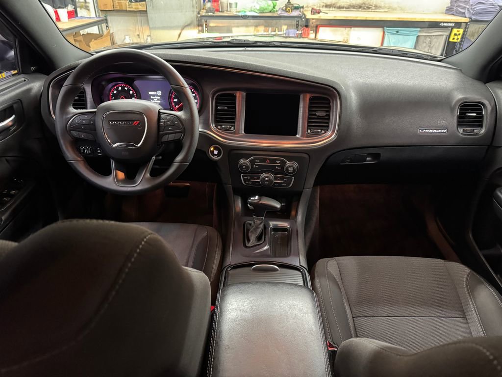 Used 2017 Dodge Charger SXT w/ Blacktop Package image 17