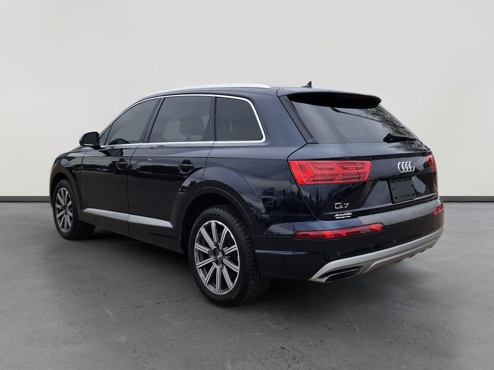 Used 2017 Audi Q7 2.0T Premium Plus w/ Premium Plus Package image 3