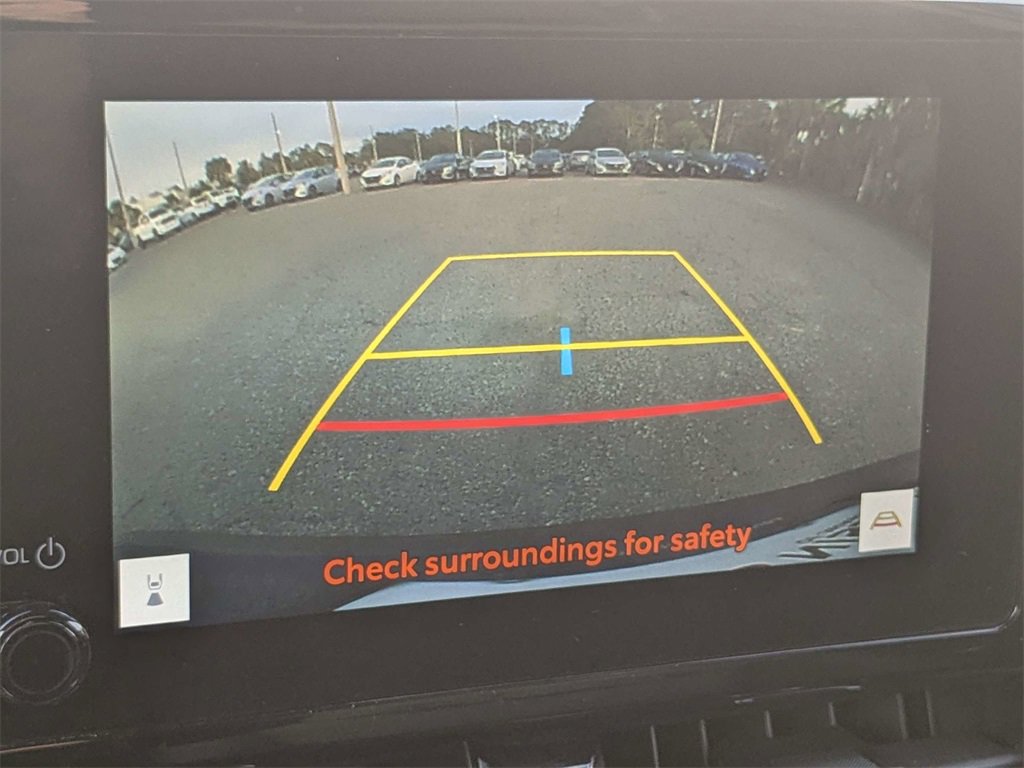 Used 2023 Toyota Corolla Cross XLE image 20