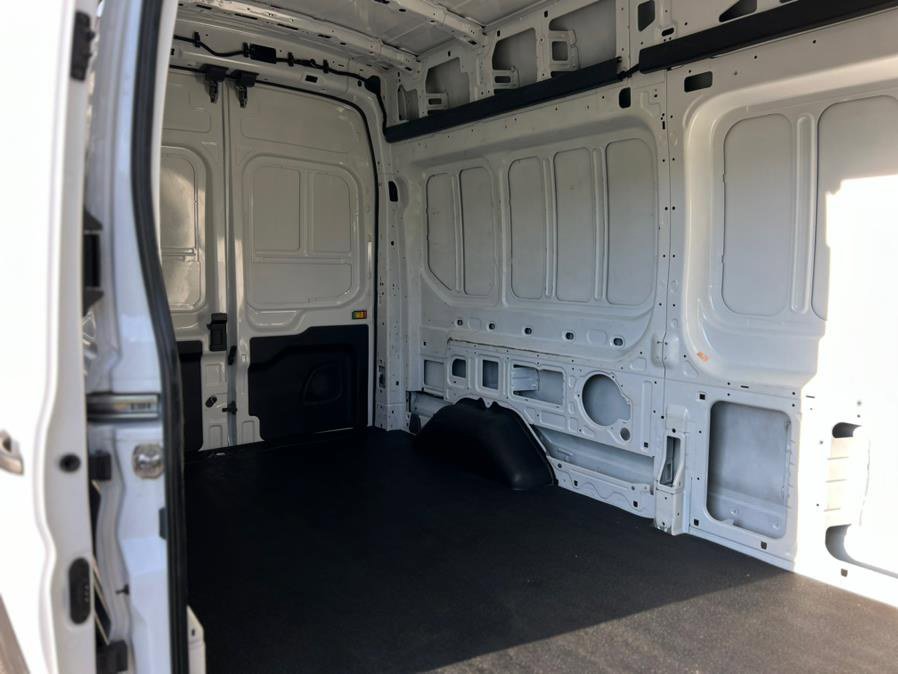 Used 2022 Ford Transit 250 148 High Roof AWD image 34