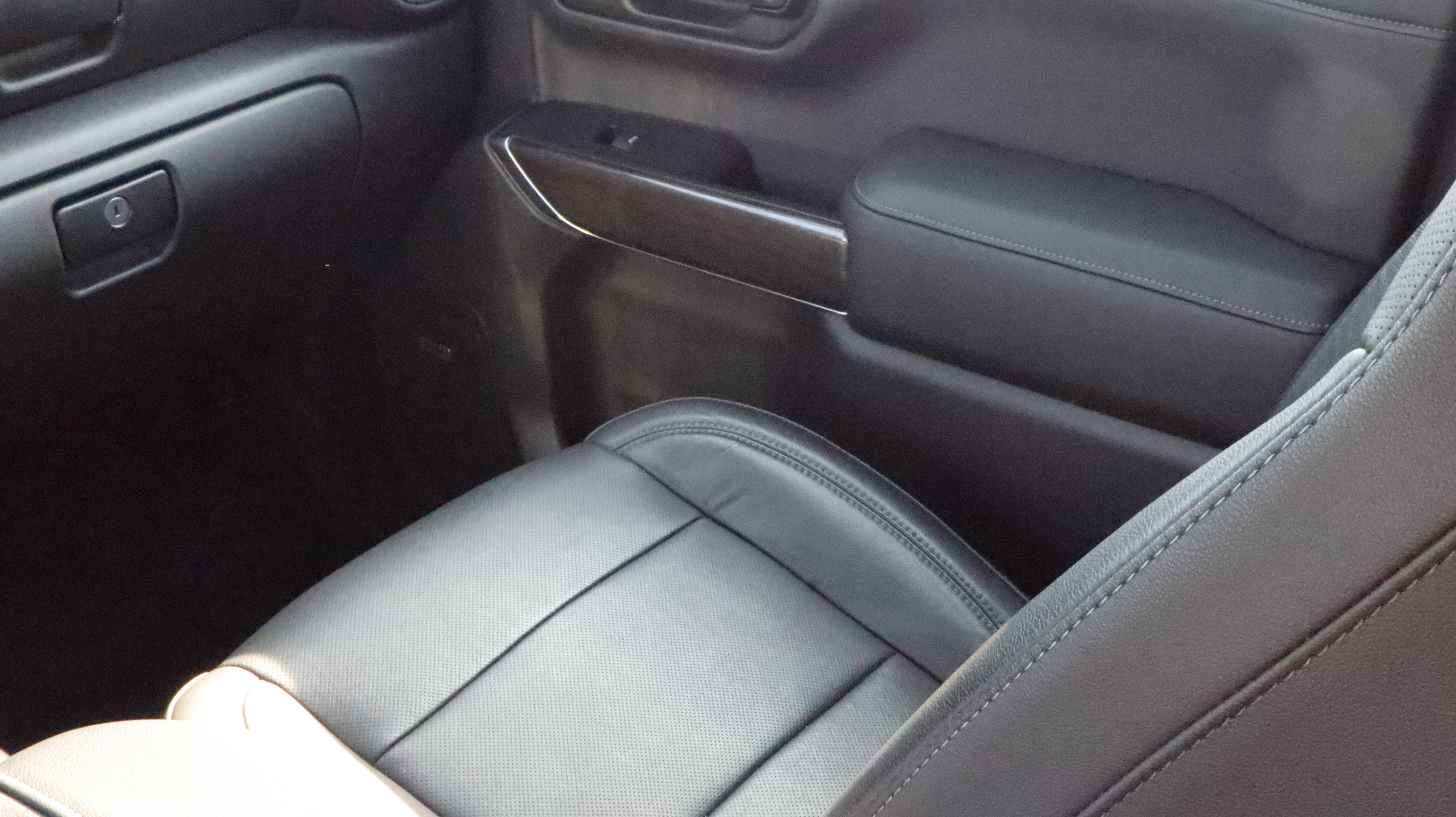 Used 2019 Chevrolet Silverado 1500 LTZ image 12