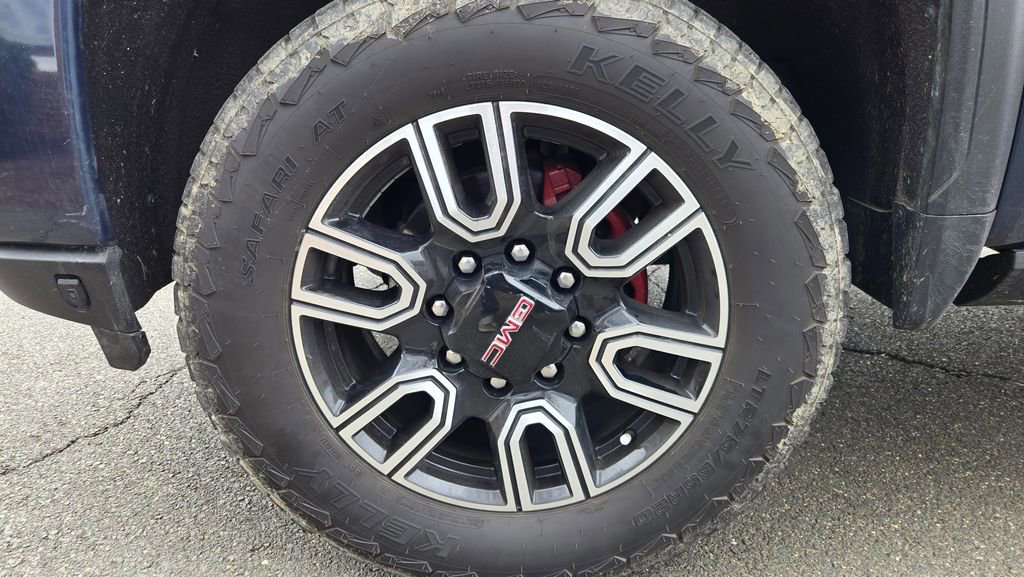 Used 2021 GMC Sierra 2500 AT4 w/ AT4 Premium Plus Package image 11
