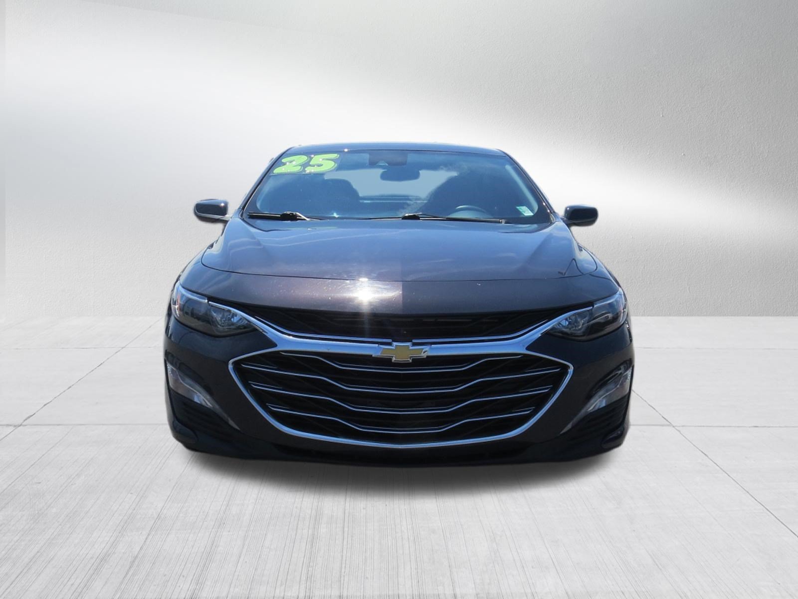Used 2025 Chevrolet Malibu LT FWD image 8