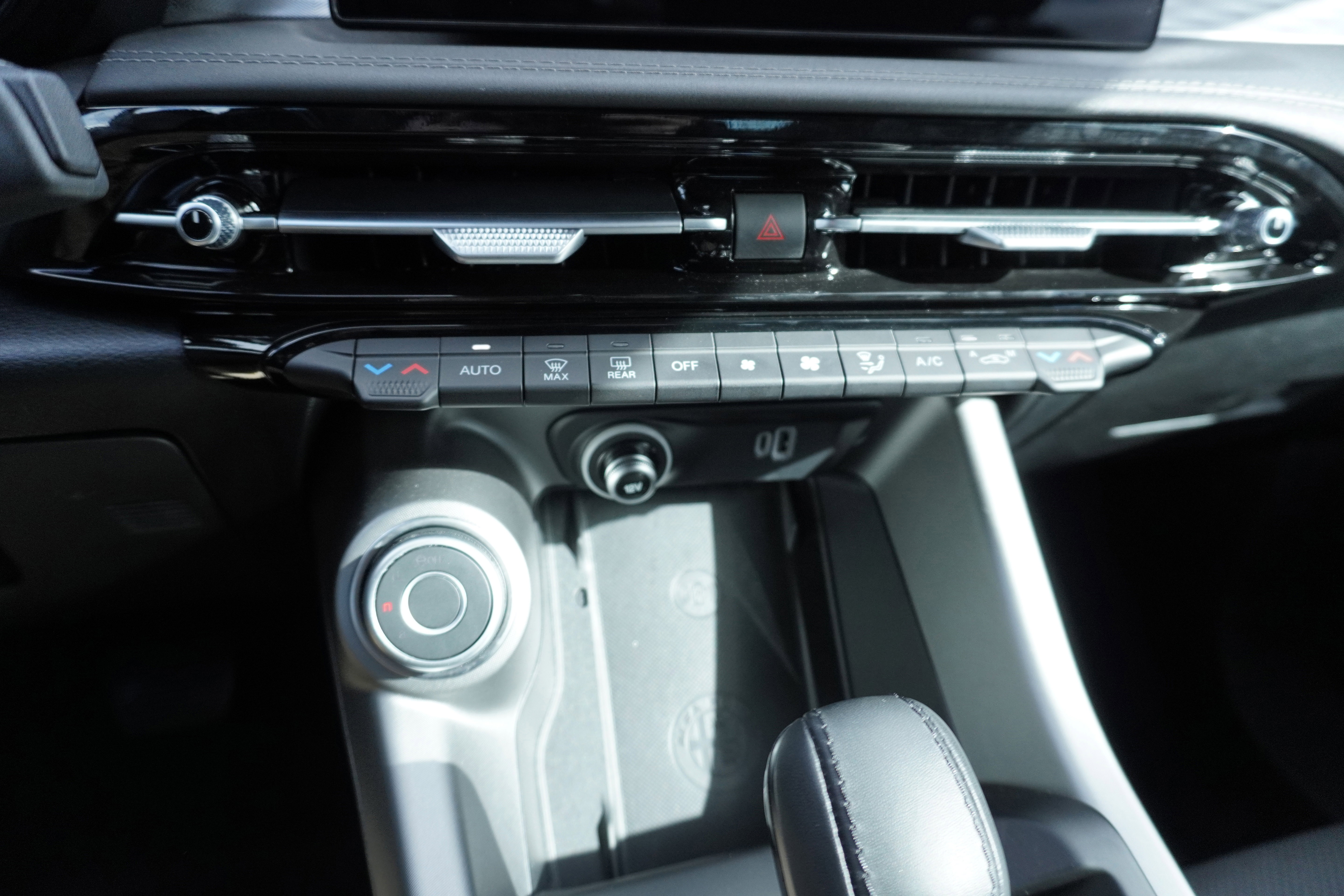 Used 2024 Alfa Romeo Tonale Ti w/ Active Assist Package image 18