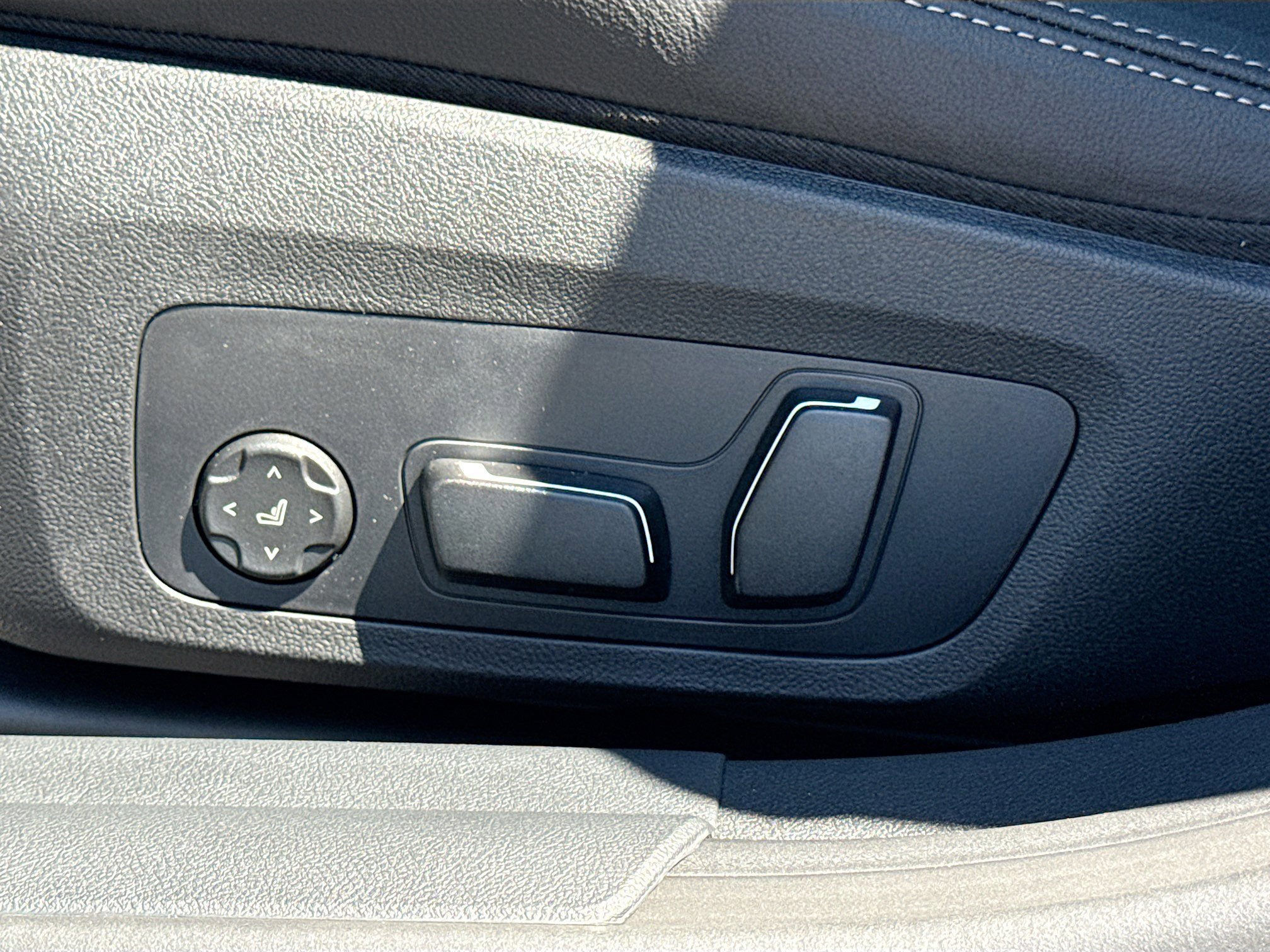 New 2026 BMW i4 eDrive40 w/ Parking Assistance Package image 25